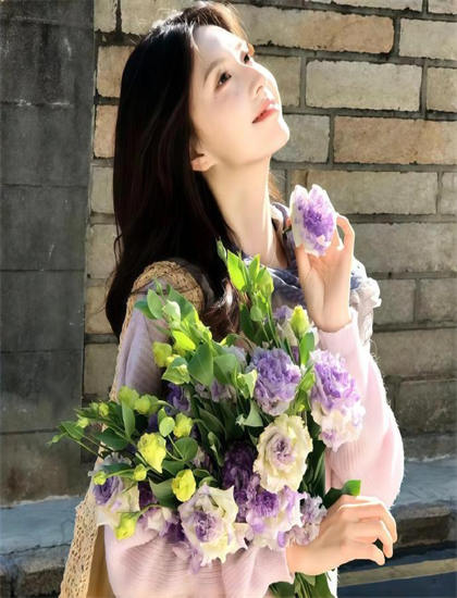 表演艺术解析：水果宅急便的的历史地位与时代意义 感受表演的情感力量